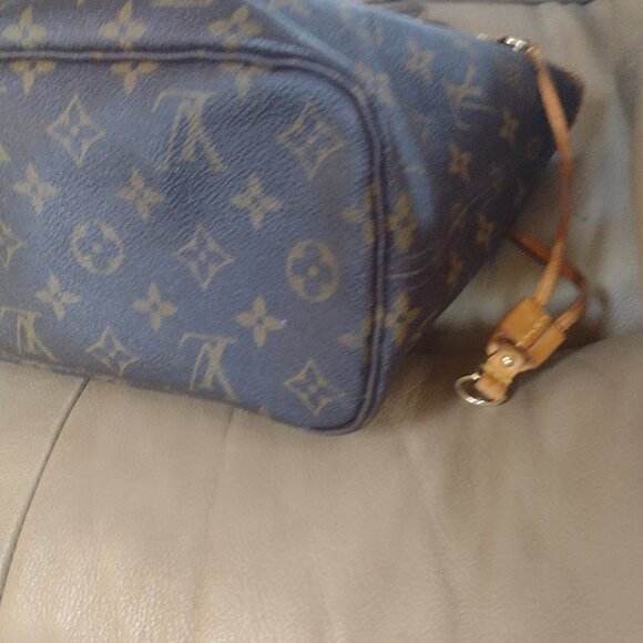 Louis Vuitton Neverfull petitรฉ PM in Monogram ๐ค - Picture 9 of 16